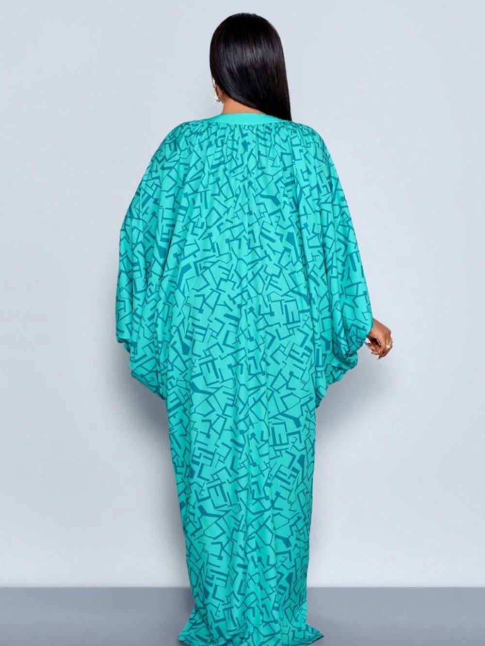 Dress-SOLERSUN 3 XL Spring/Summer Blocked V-Neck Pleated Design - Picture 3 of 9